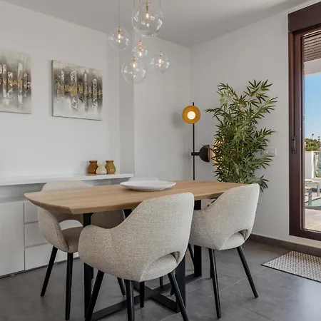 Vivi Homes - Casa Skye Pool, Terrace & Sea View Apartment Estepona