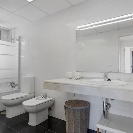 Appartamento Vivi Homes - Casa Skye Pool, Terrace & Sea View *