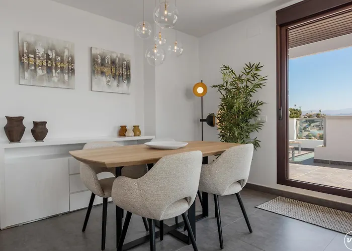 Vivi Homes - Casa Skye Pool, Terrace & Sea View Apartman Estepona