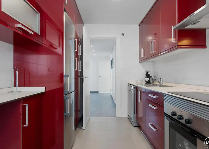 Vivi Homes - Casa Skye Pool, Terrace & Sea View *