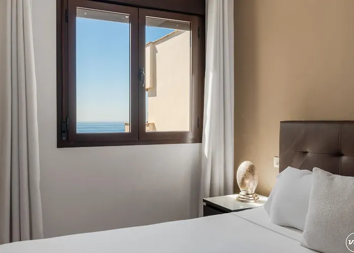 Vivi Homes - Casa Skye Pool, Terrace & Sea View 公寓 *