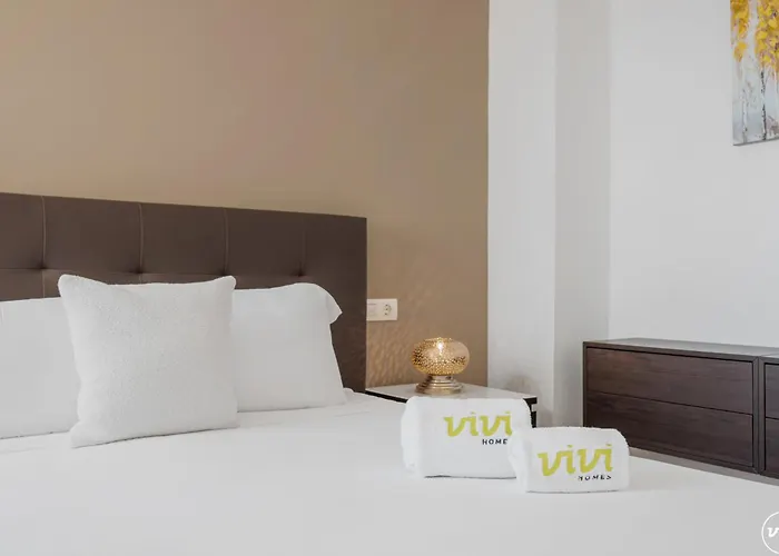 Vivi Homes - Casa Skye Pool, Terrace & Sea View 公寓 埃斯特波纳