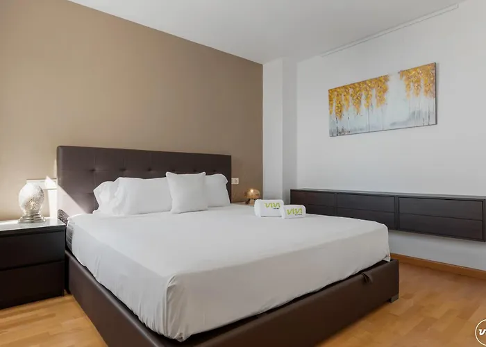 Vivi Homes - Casa Skye Pool, Terrace & Sea View 公寓