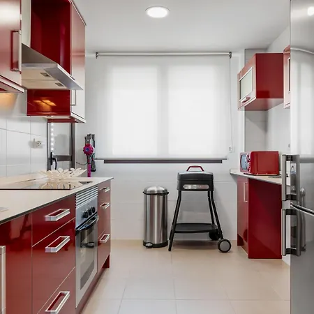 Vivi Homes - Casa Skye Pool, Terrace & Sea View Apartment *