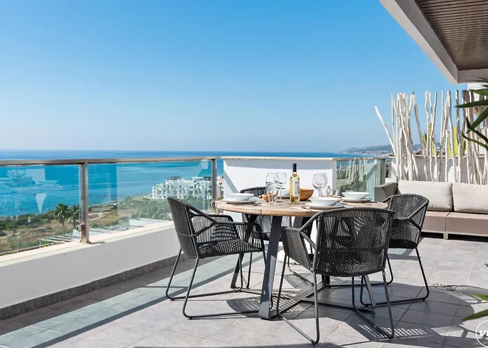 Vivi Homes - Casa Skye Pool, Terrace&sea View Apartamento Estepona